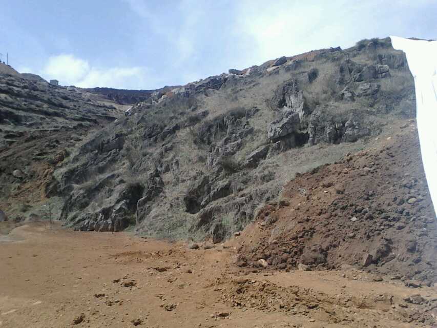壩坡防浪護坡土工膜施工過程 土工膜價格貴嗎？